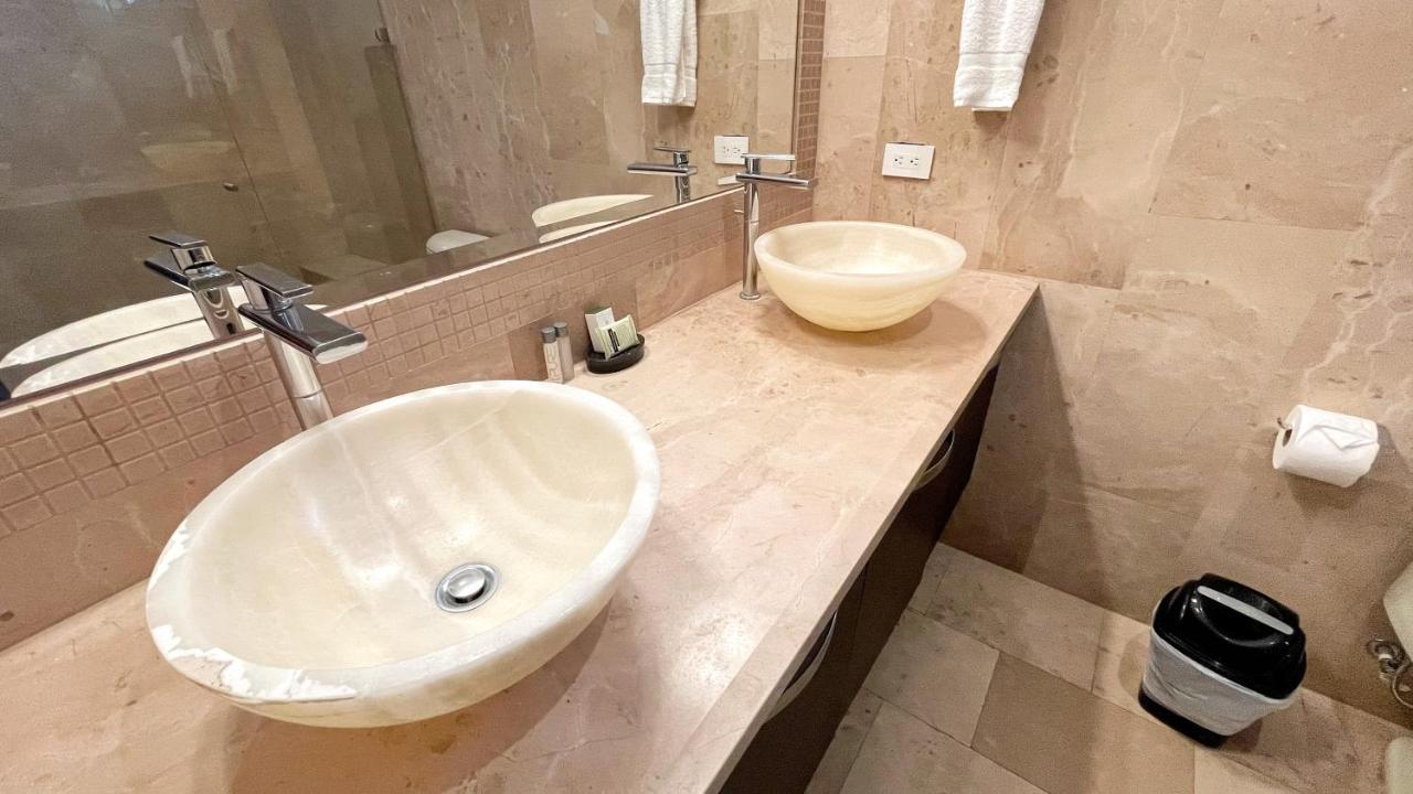 Pacific Suites Boutique Hotel And Bistro Хако Экстерьер фото